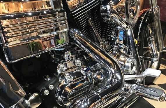 カスタムパーツ販売や取付施工に対応 | 町田でバイクならUltimateLow customsignworks