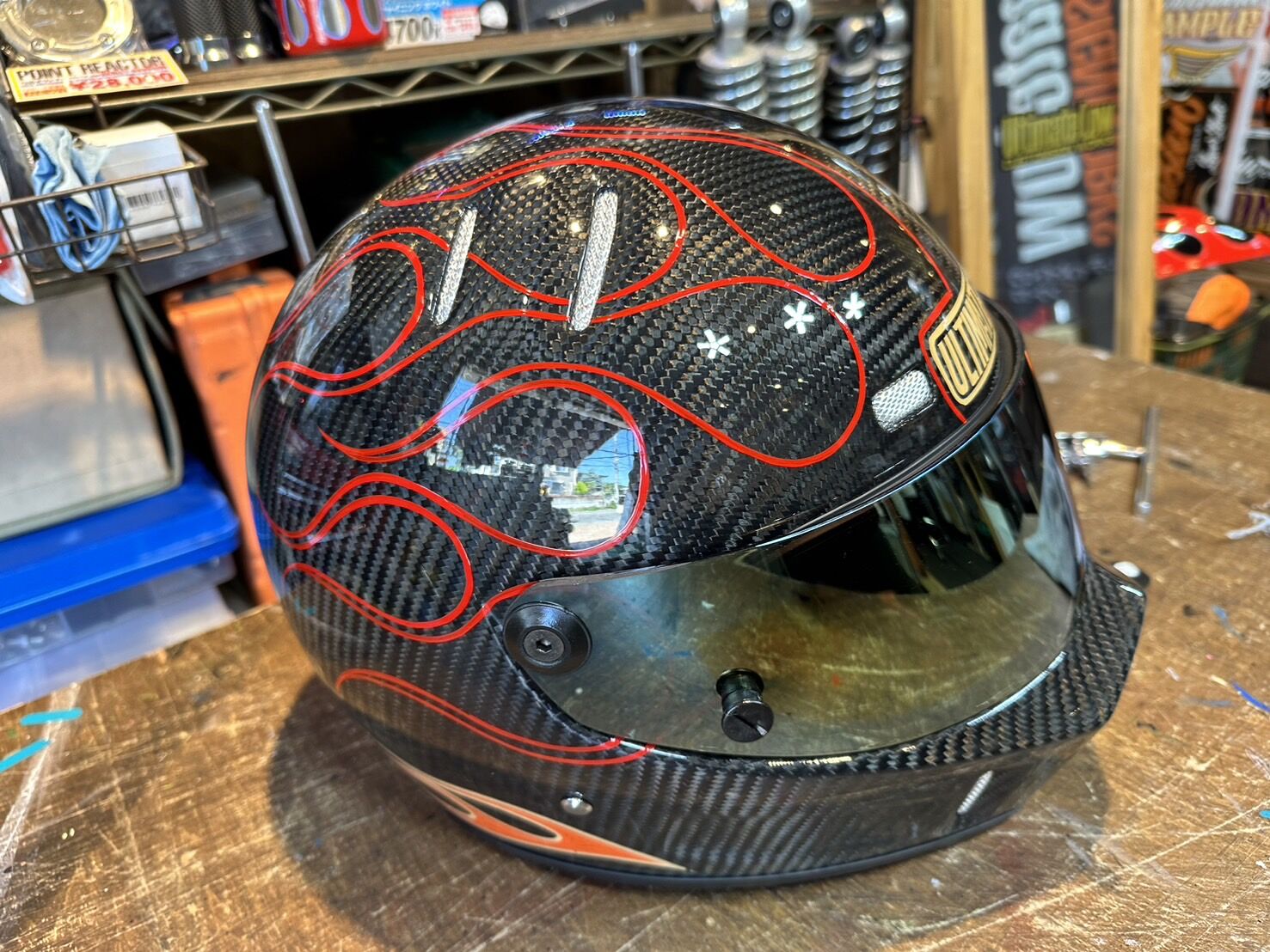 ストライプデザイン フルフェイスヘルメット　killa 二輪車のヘルメットを素敵にカスタム | 町田でバイクならUltimateLow